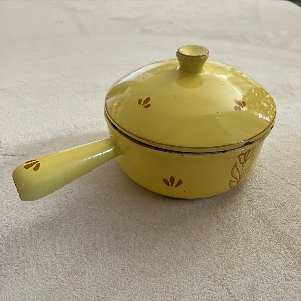 Vintage DRU Cast Iron Enamelware Lidded Pot